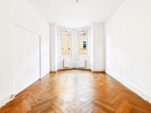 Wohnzimmer - 4 Zimmer Etagenwohnung in Stuttgart