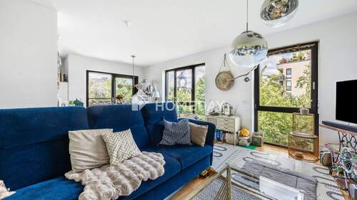 Wohnzimmer 3 - 3 Zimmer Etagenwohnung zum Kaufen in Düsseldorf