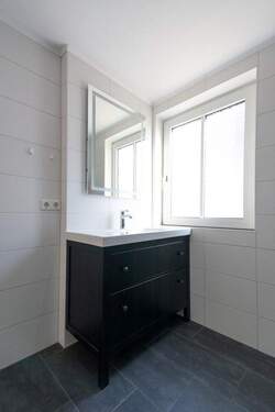 Bad - 2 Zimmer Etagenwohnung in Ludwigsburg-Poppenweiler