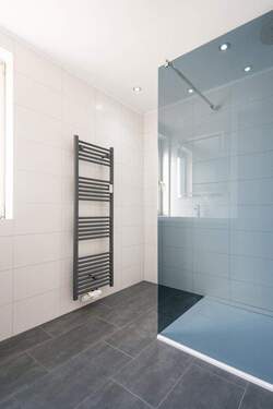 Bad - Etagenwohnung mit 74,00 m&sup2; in Ludwigsburg-Poppenweiler zur Miete