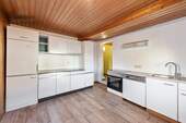EG: Küche - 7 Zimmer Mehrfamilienhaus, Wohnhaus in Obersulm / Eschenau