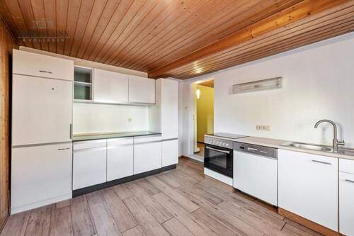 EG: Küche - 7 Zimmer Mehrfamilienhaus, Wohnhaus in Obersulm / Eschenau