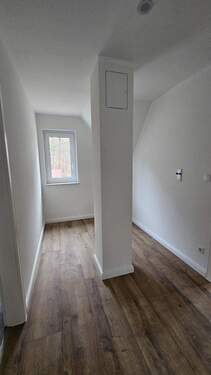 Diele OG mit Ausbaureserve.jpg - 