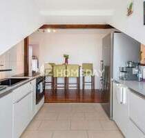 Gepflegte & helle Dachgeschosswohnung - 3 Zimmer, großer Balkon & Carport in ruhiger Lage - Kernen im Remstal / Stetten