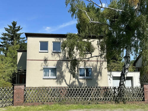 Hausansicht - Einfamilienhaus zur Sanierung im beliebten Lichterfelde