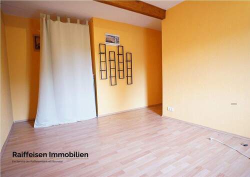 Raiffeisenstraße 18 - 