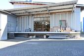Ein Rolltor an der Laderampe - 