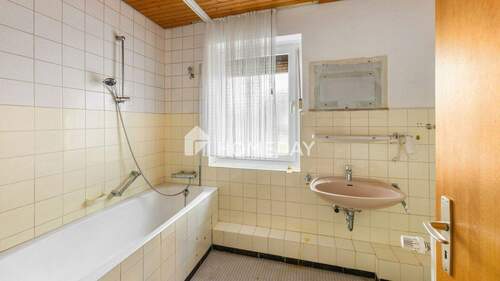1. OG Badezimmer 1 - 