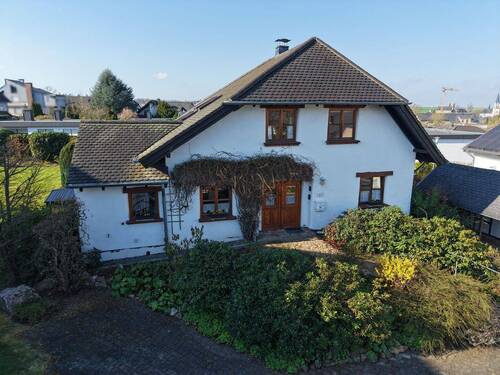 weitere Frontansicht - Einfamilienhaus mit 128,00 m² in Kastellaun zum Kaufen
