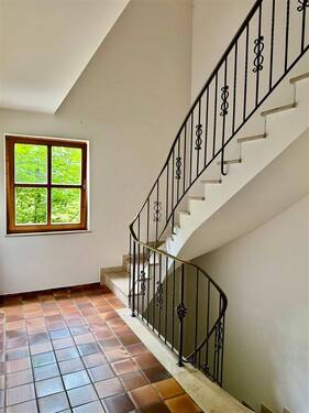 gepflegtes Treppenhaus - 