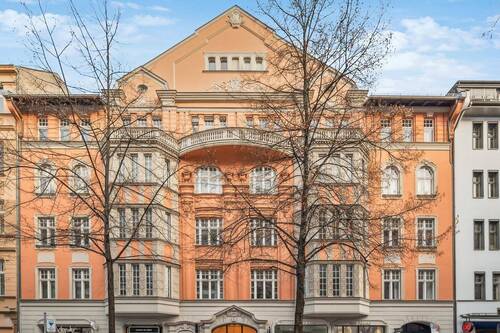 Bild 1 - Exklusiver Altbau mit eigenem Tiefgaragenstellplatz im begehrten Savignyplatz-Kiez