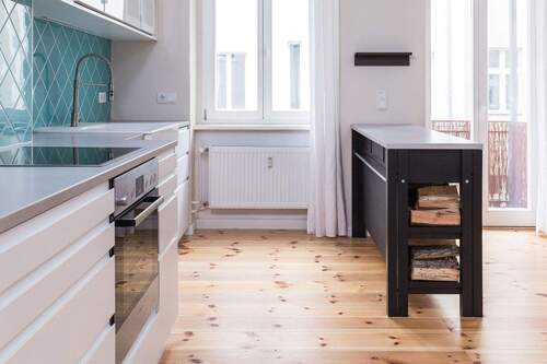 Kücheninsel - 4 Zimmer Etagenwohnung in Berlin