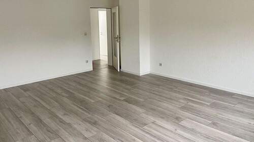 Wohnzimmer ca. 4,8 x 5,8 m - 