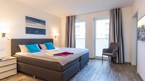 Master-Bedroom.jpg - 