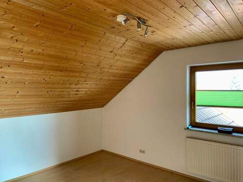 Schlaf-/ Kinderzimmer 2 - 