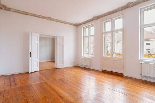 Wohnbereich - 5 Zimmer Etagenwohnung zum Kaufen in Potsdam