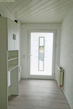 Eingangsbereich-Flur - 2 Zimmer Etagenwohnung zur Miete in Albstadt