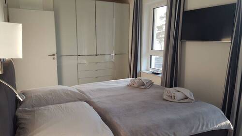 Schlafen groß Schrankwand.jpg - 