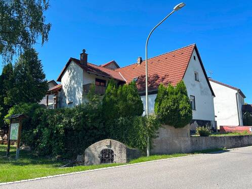 Außenansicht - 5 Zimmer Einfamilienhaus zum Kaufen in Rauhenebrach