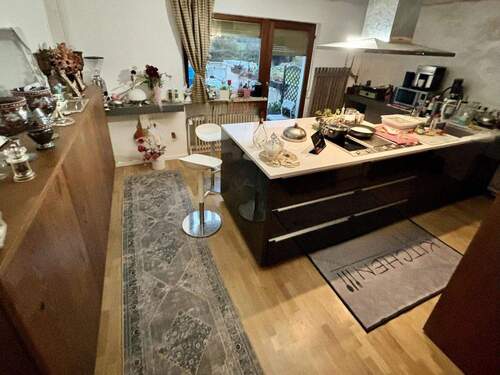 NOLTE Küche mit Quarsteinplatt - 