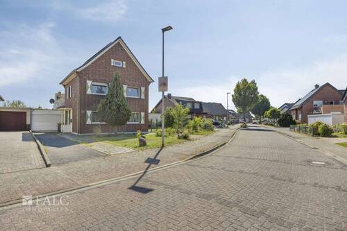 ProfessorMendelStr23-02_web - 8 Zimmer Einfamilienhaus zum Kaufen in Geilenkirchen