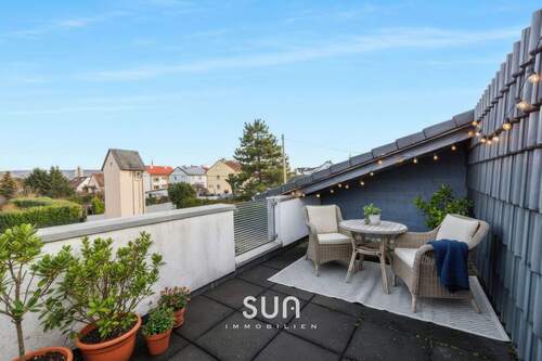 DACHTERASSE STAGED - 