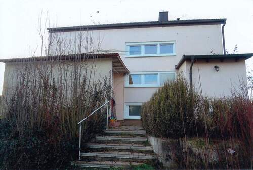 Hinterer WH-Ansicht m. Treppe z. Garten - 