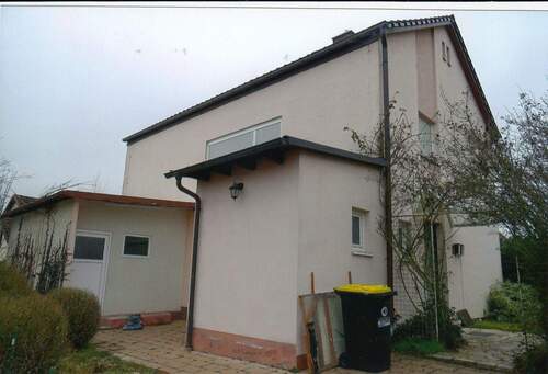 Wohnhaus Seitenansicht - 
