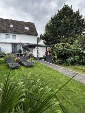 Bild 1 - Kernsaniertes Reihenendhaus mit Feldrandlage und tollem Feldblick