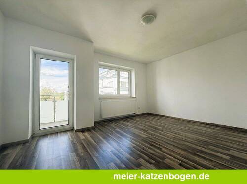 MK.jpg - 3-Zimmerwohnung mit Küche und Balkon in zentraler Lage