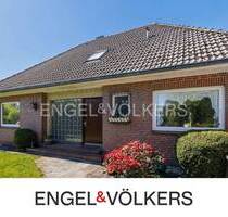 Großzügiges Einfamilienhaus mit über 300 m² Gesamtfläche - Norderstedt Harksheide