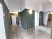 Eingangsbereich/Flur - 4 Zimmer Büro in Cottbus