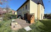 Haus mit Garten und Terrasse - 