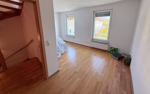 Raum 1 OG - Blick Richtung Str - 