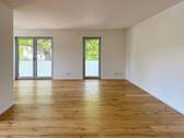 Lichtdurchfluteter Wohnbereich - 