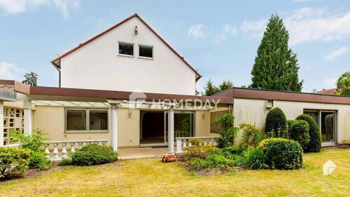 Außenansicht 3 - 6 Zimmer Reihenendhaus zum Kaufen in Nürnberg