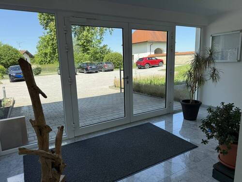 Entreé Haus1.jpg - Terrassenwohnung in Grabenstätt zum Kaufen
