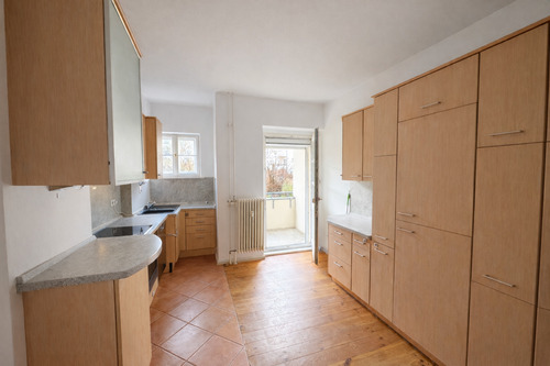 Kochen mit der Familie und Zugang zum Balkon - Etagenwohnung mit 97,00 m&sup2; in Berlin zum Kaufen