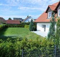 Traum- Eigentumswohnung, EG, 5 Zimmer, 2 Bäder, Südterrasse, großer Garten, Einzelgarage, und..... - Holzheim Eppisburg