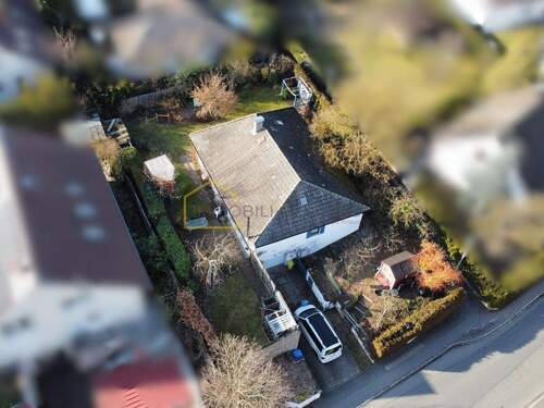 Luftbild Süd-Ostrichtung - Seltene Neubauchance in Erlangen-West - Grundstück mit Entwicklungspotenzial