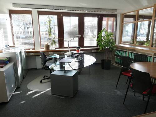 Büroraum 8/ Zimmer 1 - 431 qm Lagerfläche und zwei Büros in Kornwestheim nahe Stuttgart