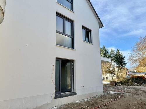 Eingang Einliegerwohnung - Doppelhaushälfte mit 156,00 m&sup2; in Hördt zum Kaufen