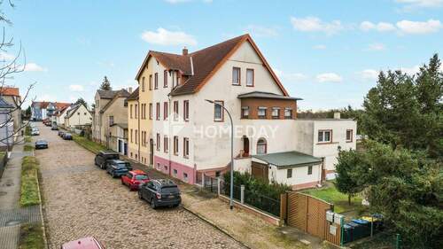 Drohne 4 - 6 Zimmer Mehrfamilienhaus, Wohnhaus in Lützen