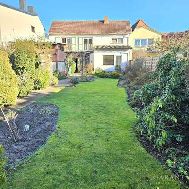 Blick z. hint. Haus - 