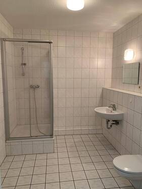WC mit Dusche - 