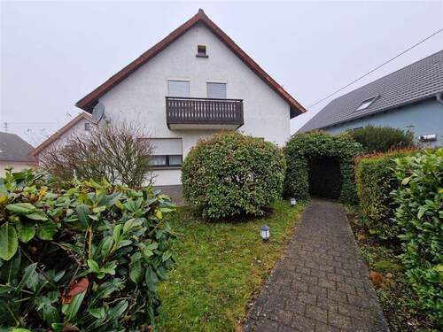 1 - 8 Zimmer Einfamilienhaus zum Kaufen in Tholey