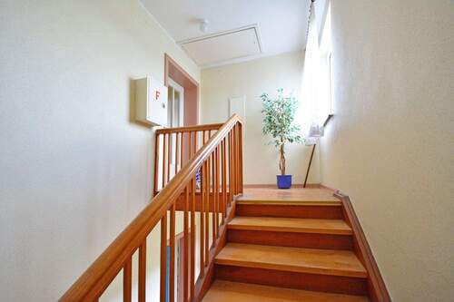 Wohnungseingang DG - 1 Zimmer Mehrfamilienhaus, Wohnhaus in Kassel Fasanenhof