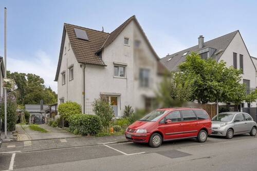 Hausansicht - 2 Zimmer Doppelhaushälfte in Düsseldorf