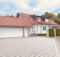 Gepflegtes Einfamilienhaus mit Doppelgarage - Ulm Donaustetten