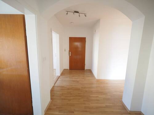 Flur - 4 Zimmer Etagenwohnung zur Miete in Unterschleißheim